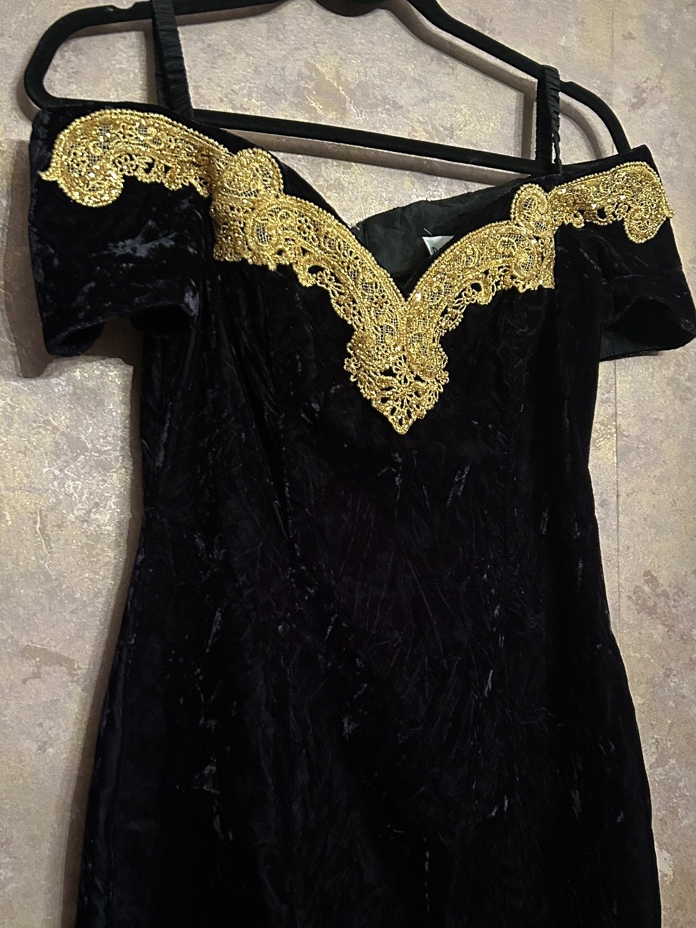 RAMPAGE Vintage Velvet dress